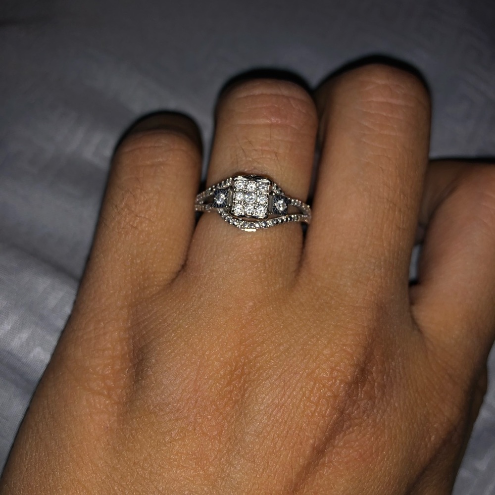Diamond ring - Picture 4 of 4